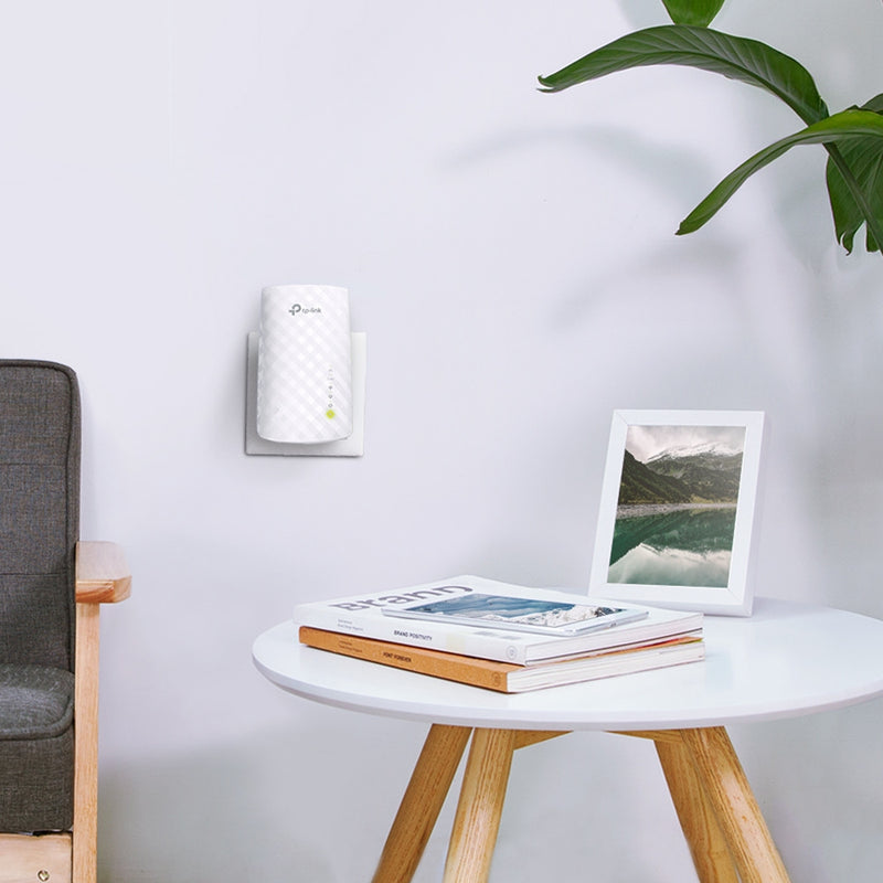 TP-Link RE200 (AC750) Dual Band Wi-Fi Range Extender